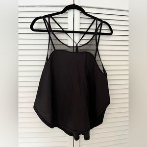 Lululemon tank. In perfect condition.